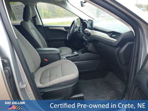 Used 2022 Ford Escape SE w/ Cold Weather Package image 4