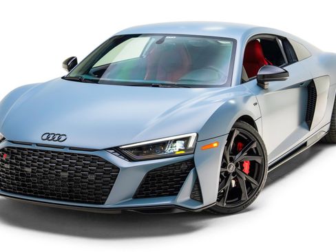Used 2022 Audi R8 V10 w/ Premium Package RWD image 30