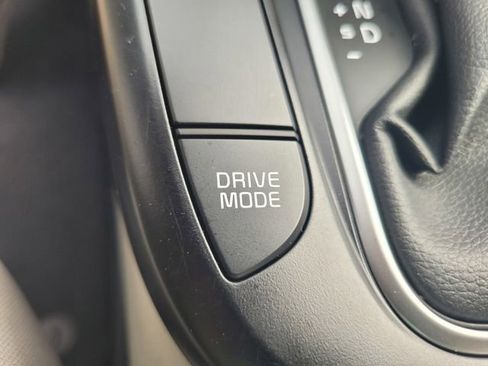 Used 2025 Kia Soul LX w/ LX Technology Package image 25