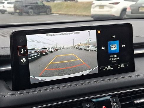 Used 2023 Genesis G70 2.0T image 19