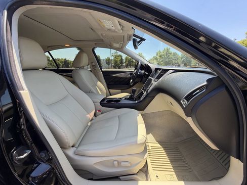 Used 2015 INFINITI Q50 Premium w/ Navigation Package AWD/4WD image 16
