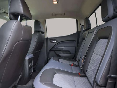 Used 2021 Chevrolet Colorado Z71 w/ Z71 Midnight Edition image 24