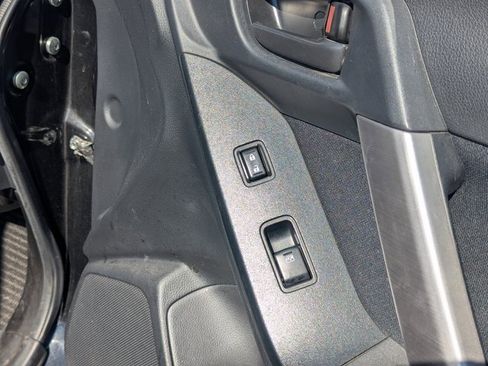 Used 2016 Subaru Forester 2.5i Premium image 35