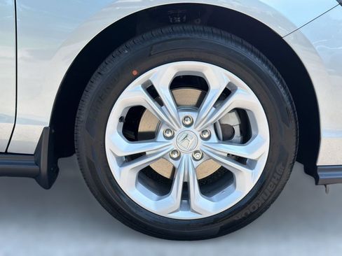 New 2026 Honda Accord LX image 13