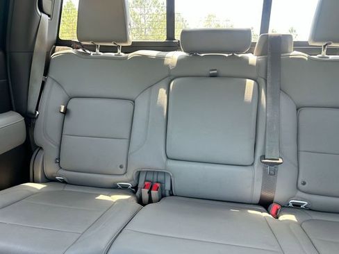 Used 2021 GMC Sierra 1500 SLT w/ SLT Premium Package AWD/4WD image 26