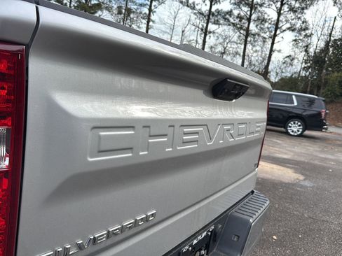 Used 2022 Chevrolet Silverado 1500 LT w/ Max Trailering Package image 10