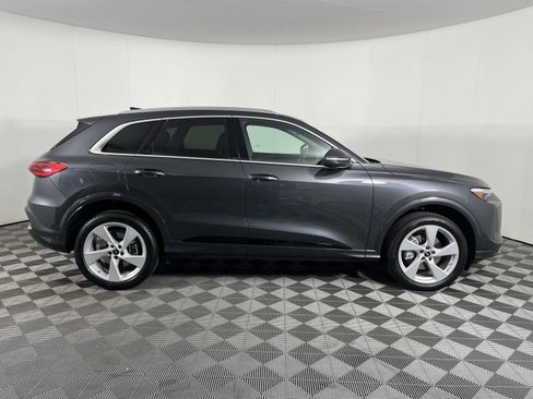 Used 2025 Audi Q5 Premium Plus w/ Premium Plus image 10