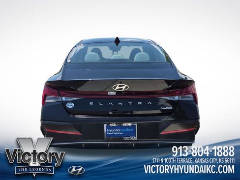 Used 2025 Hyundai Elantra Limited FWD image 4