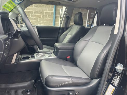 Used 2023 Toyota 4Runner SR5 Premium w/ Moonroof Package image 14