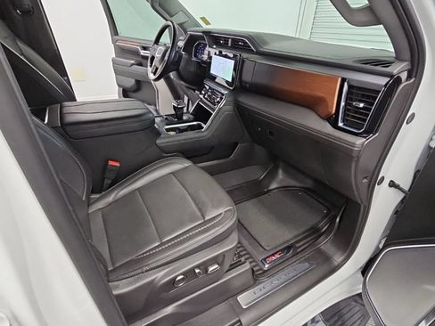Certified 2024 GMC Sierra 1500 Denali w/ Technology Package AWD/4WD image 38