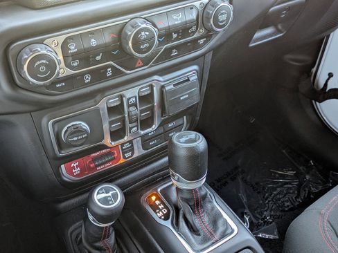 Used 2021 Jeep Wrangler Unlimited Rubicon image 15