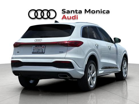 Used 2025 Audi Q5 Premium Plus w/ Premium Plus AWD/4WD image 2