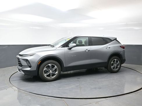 Used 2023 Chevrolet Blazer LT FWD image 9