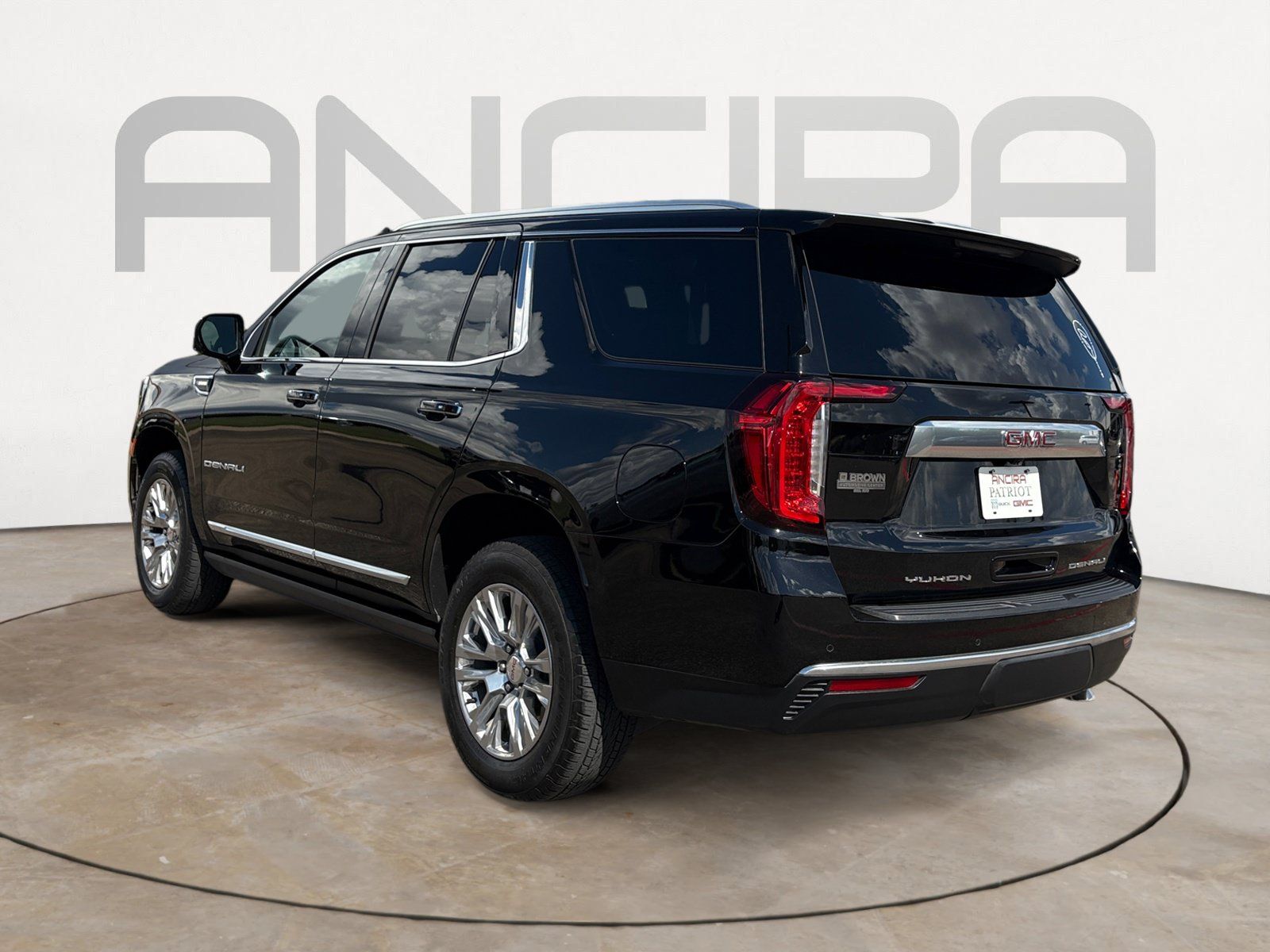 Used 2023 GMC Yukon Denali w/ LPO, Floor Liner Package RWD image 8