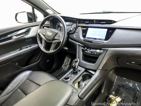 Certified 2025 Cadillac XT5 Premium Luxury image 25