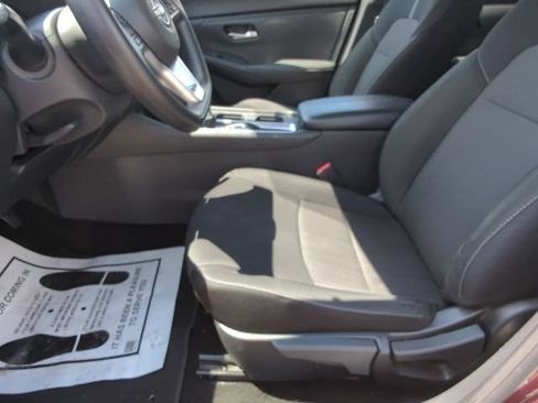 Used 2025 Nissan Sentra SV FWD image 10