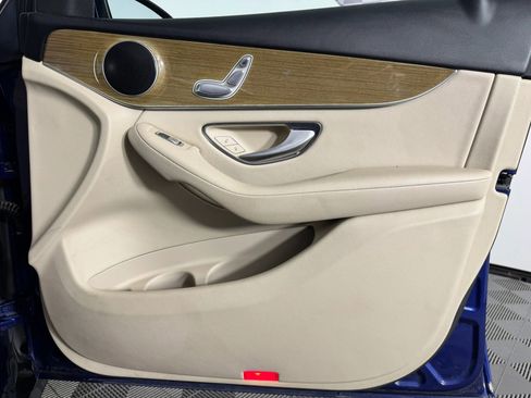 Used 2018 Mercedes-Benz GLC 300 image 40