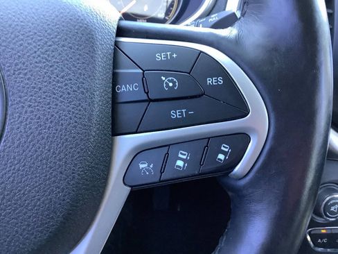 Used 2014 Jeep Cherokee Limited w/ Technology Group AWD/4WD image 46