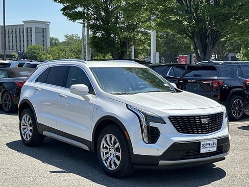 Used 2021 Cadillac XT4 Premium Luxury w/ Cold Weather Package FWD image 1