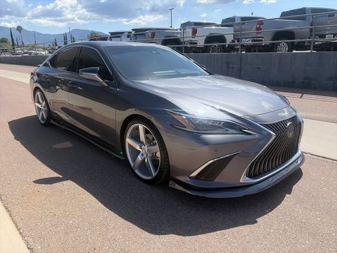 Used 2019 Lexus ES 300h w/ Premium Package FWD image 3