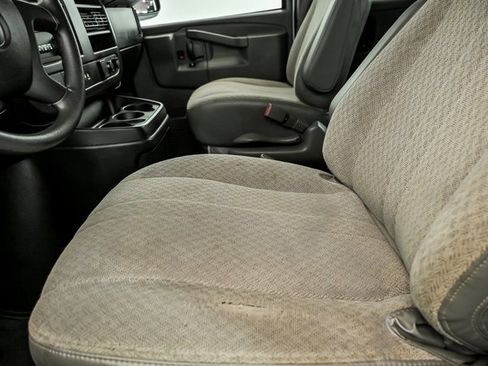 Used 2018 Chevrolet Express 3500 LT w/ LT Preferred Equipment Group image 13