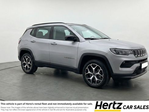 Used 2025 Jeep Compass Limited image 1