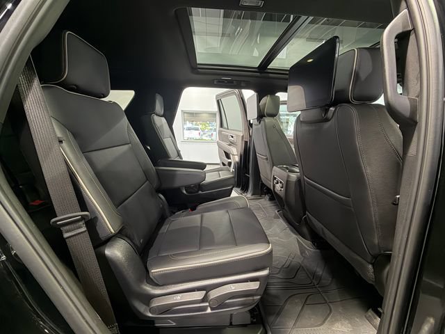 Used 2025 Chevrolet Tahoe Premier AWD/4WD image 14