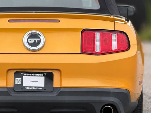 Used 2012 Ford Mustang GT Premium w/ Electronics Pkg RWD image 14