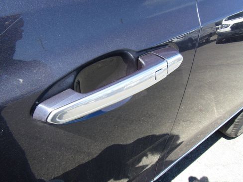 Used 2019 Cadillac XT5 AWD image 30