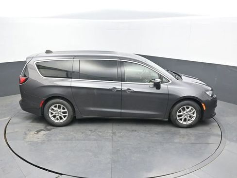 Used 2023 Chrysler Voyager LX FWD image 49
