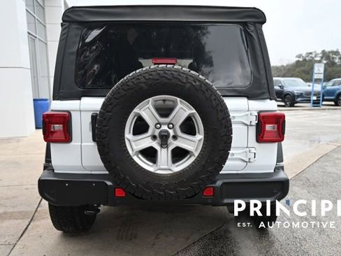 Used 2023 Jeep Wrangler Sport S image 10