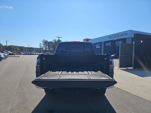 Used 2013 Nissan Titan SV w/ SV Premium Utility Pkg image 16