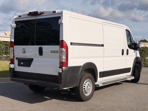Used 2025 RAM ProMaster 2500 w/ U-Haul Equipment Group FWD image 23