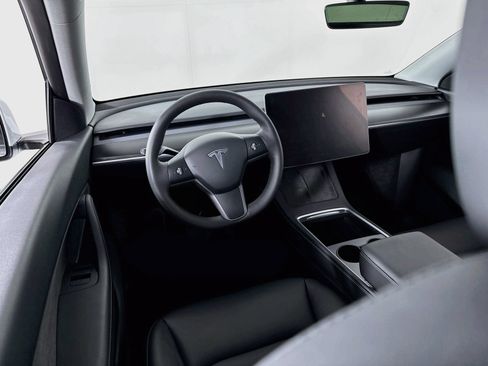 Used 2022 Tesla Model Y Long Range AWD/4WD image 18