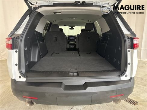 Used 2020 Chevrolet Traverse LT w/ LPO, Floor Liner Package image 25