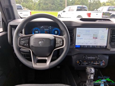 New 2025 Ford Bronco 4-Door image 14