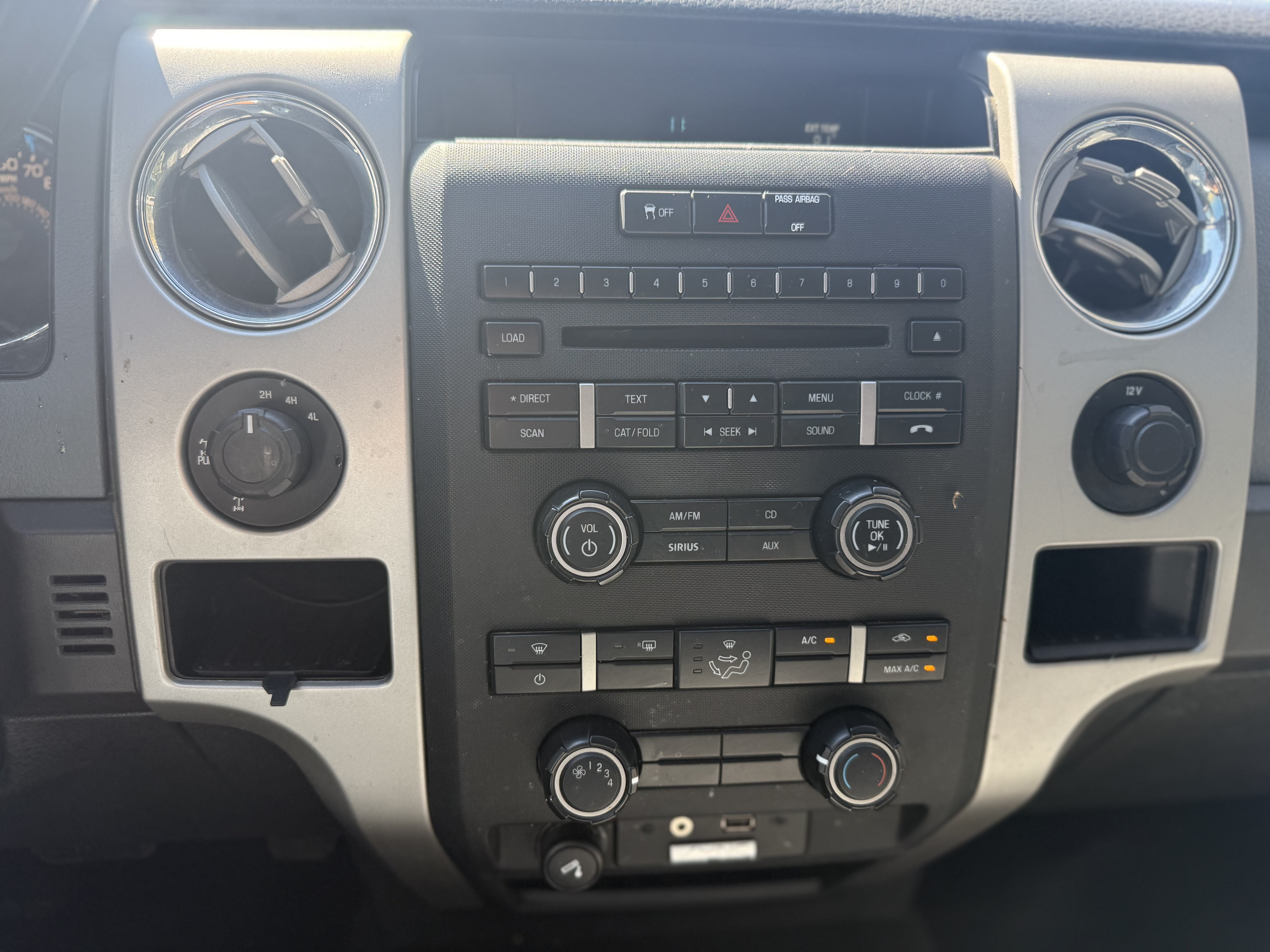 Used 2012 Ford F150 XLT w/ XLT Chrome Pkg AWD/4WD image 19