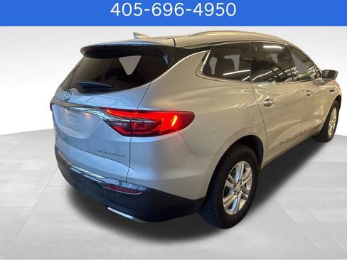 Used 2019 Buick Enclave Essence image 3