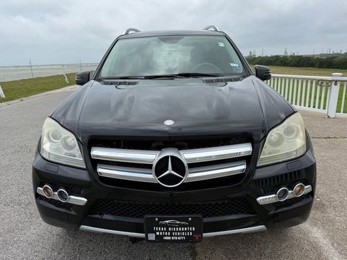 Used 2011 Mercedes-Benz GL 450 4MATIC image 2