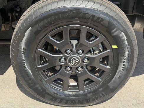 Certified 2025 Toyota 4Runner SR5 AWD/4WD image 8