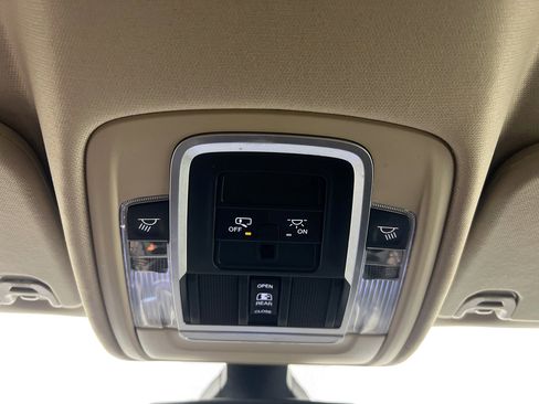 Used 2019 RAM 1500 Laramie image 22