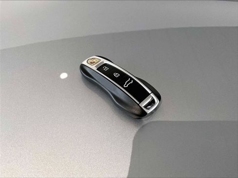 New 2026 Porsche Cayenne E-Hybrid image 21