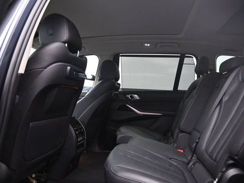 Used 2020 BMW X7 xDrive40i w/ Premium Package AWD/4WD image 11