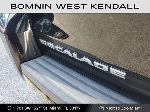 Used 2019 Cadillac Escalade ESV Premium Luxury image 10