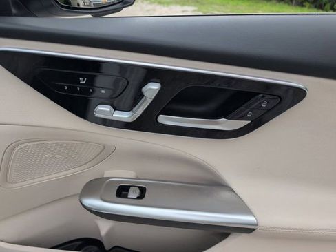 Used 2025 Mercedes-Benz C 300 Sedan image 33