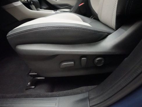 Used 2023 Subaru Forester Premium image 31