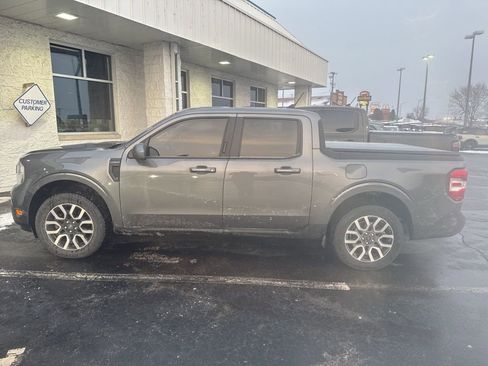 Used 2022 Ford Maverick Lariat w/ Lariat Luxury Package image 3