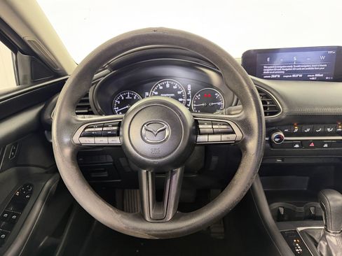 Used 2020 MAZDA MAZDA3 Sedan FWD image 11