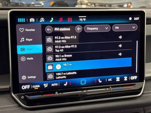 New 2026 Volkswagen Tiguan SE AWD/4WD image 17