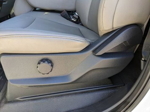 Used 2022 Ford F450 XL w/ Power Equipment Group image 17